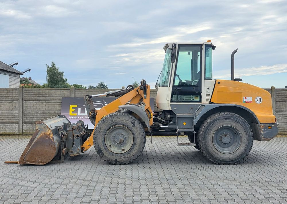 Liebherr L514 Stereo, 2014 ROK, ŁYŻKA + WIDŁY - Cargadora de ruedas: foto 2 Liebherr L514 Stereo, 2014 ROK, ŁYŻKA + WIDŁY - Cargadora de ruedas: foto 2