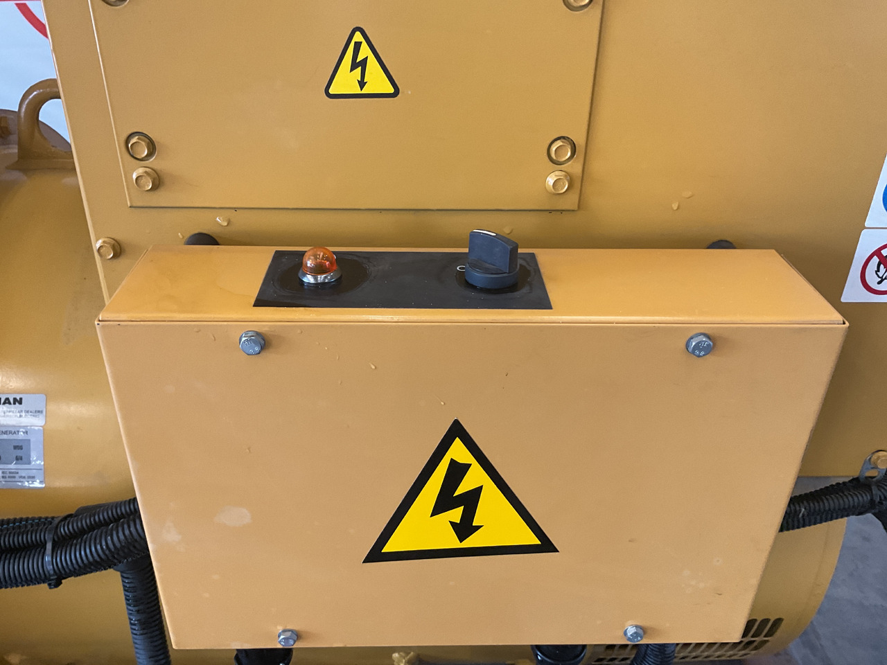 Caterpillar C15, 400KVA Generator. Like brand new. - Generador industriale: foto 5 Caterpillar C15, 400KVA Generator. Like brand new. - Generador industriale: foto 5