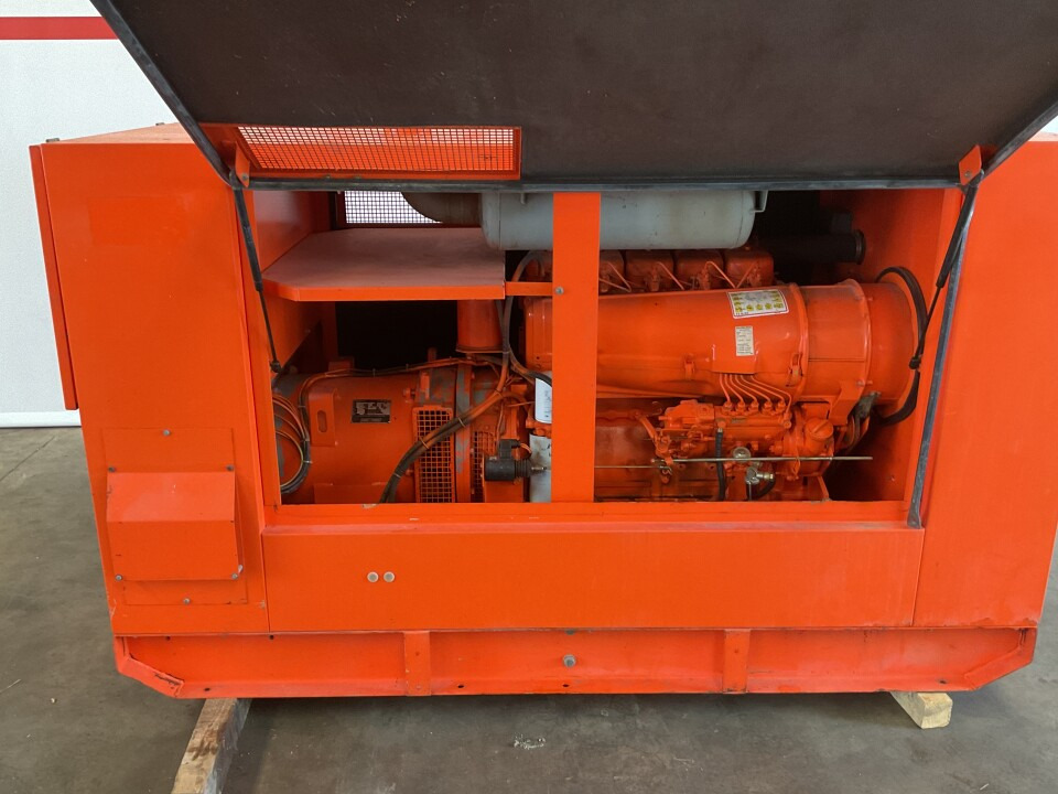 Deutz F5L912, 45KVA generator set. Low hours - Generador industriale: foto 2 Deutz F5L912, 45KVA generator set. Low hours - Generador industriale: foto 2