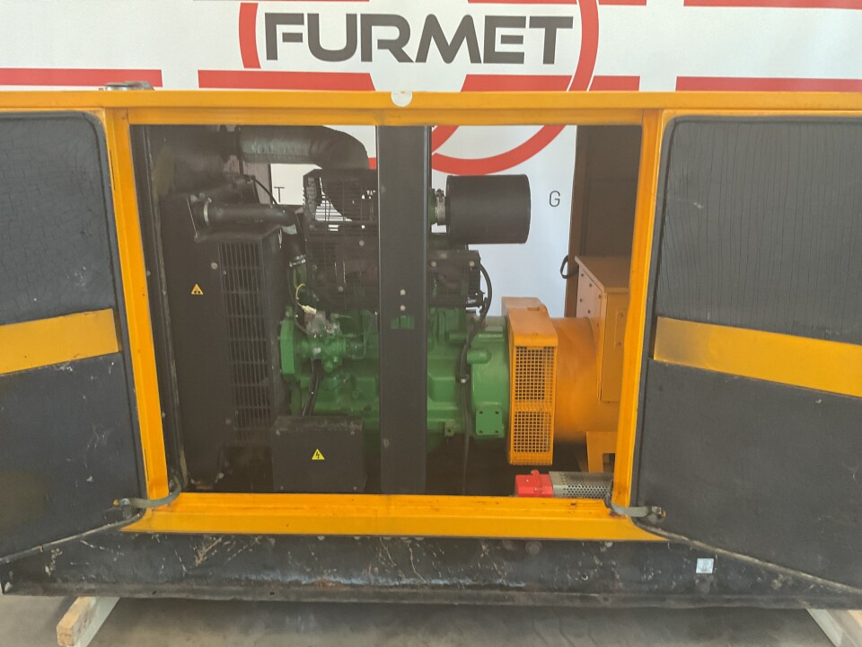 John Deere 4045TF157, 135 KVA generator set. Low hours and tested - Generador industriale: foto 3 John Deere 4045TF157, 135 KVA generator set. Low hours and tested - Generador industriale: foto 3