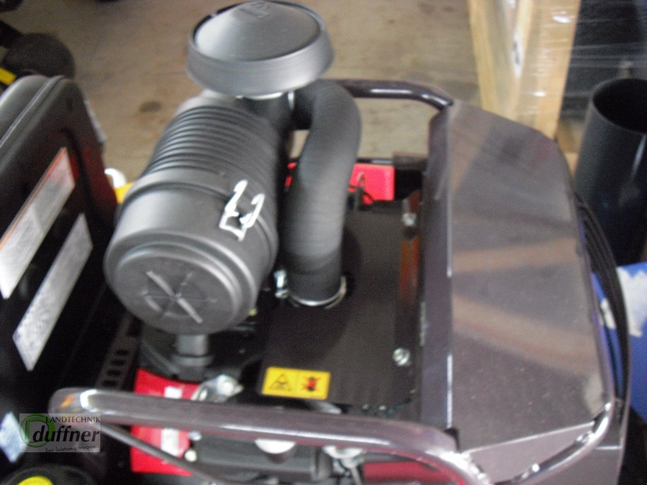 Canycom CMX 2402 - Cortacésped: foto 4 Canycom CMX 2402 - Cortacésped: foto 4