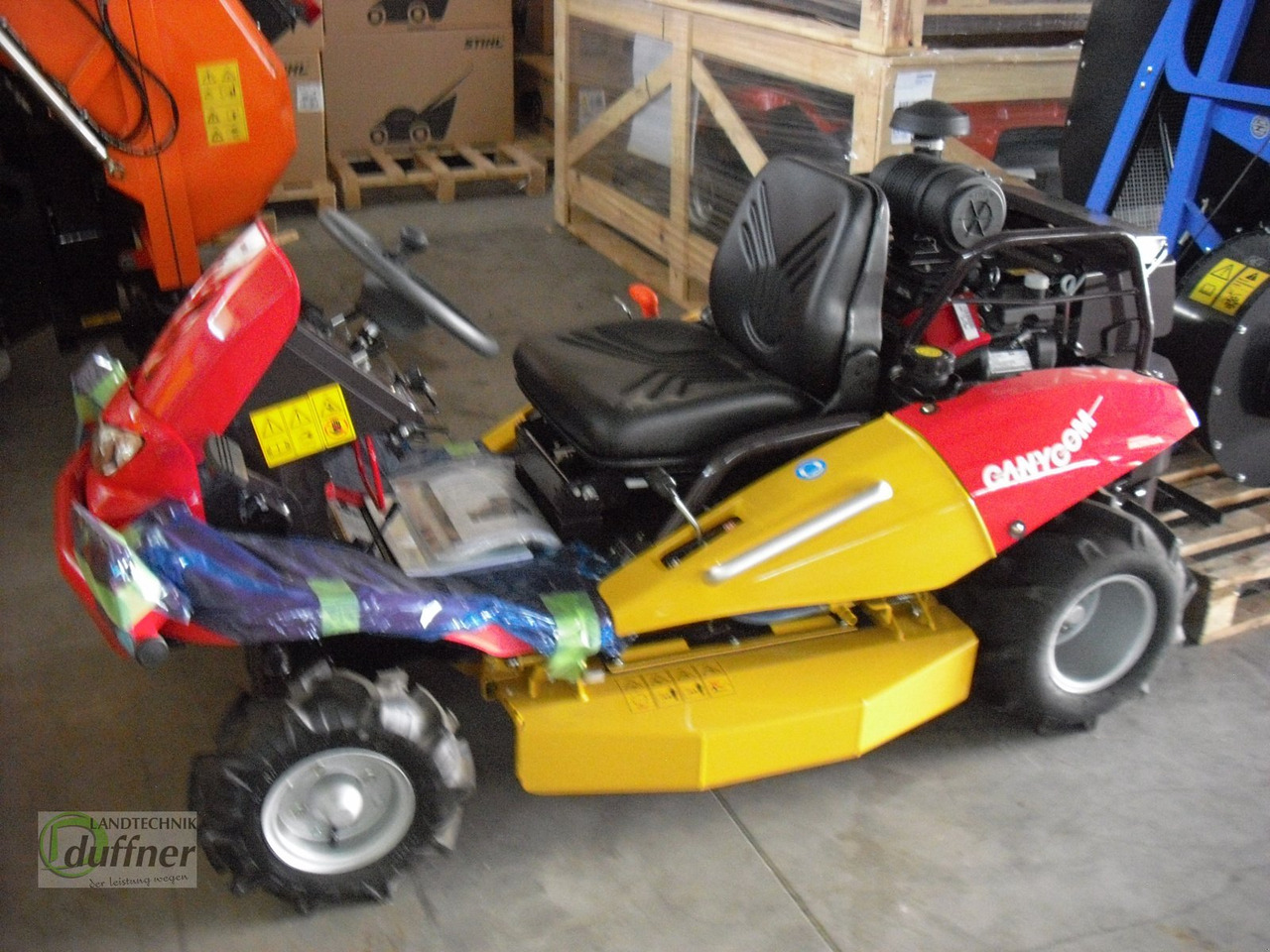 Canycom CMX 2402 - Cortacésped: foto 2 Canycom CMX 2402 - Cortacésped: foto 2