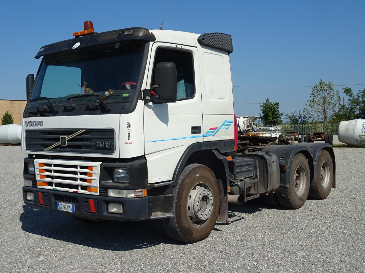 VOLVO FM12 420T 6X4 - Cabeza tractora: foto 2 VOLVO FM12 420T 6X4 - Cabeza tractora: foto 2