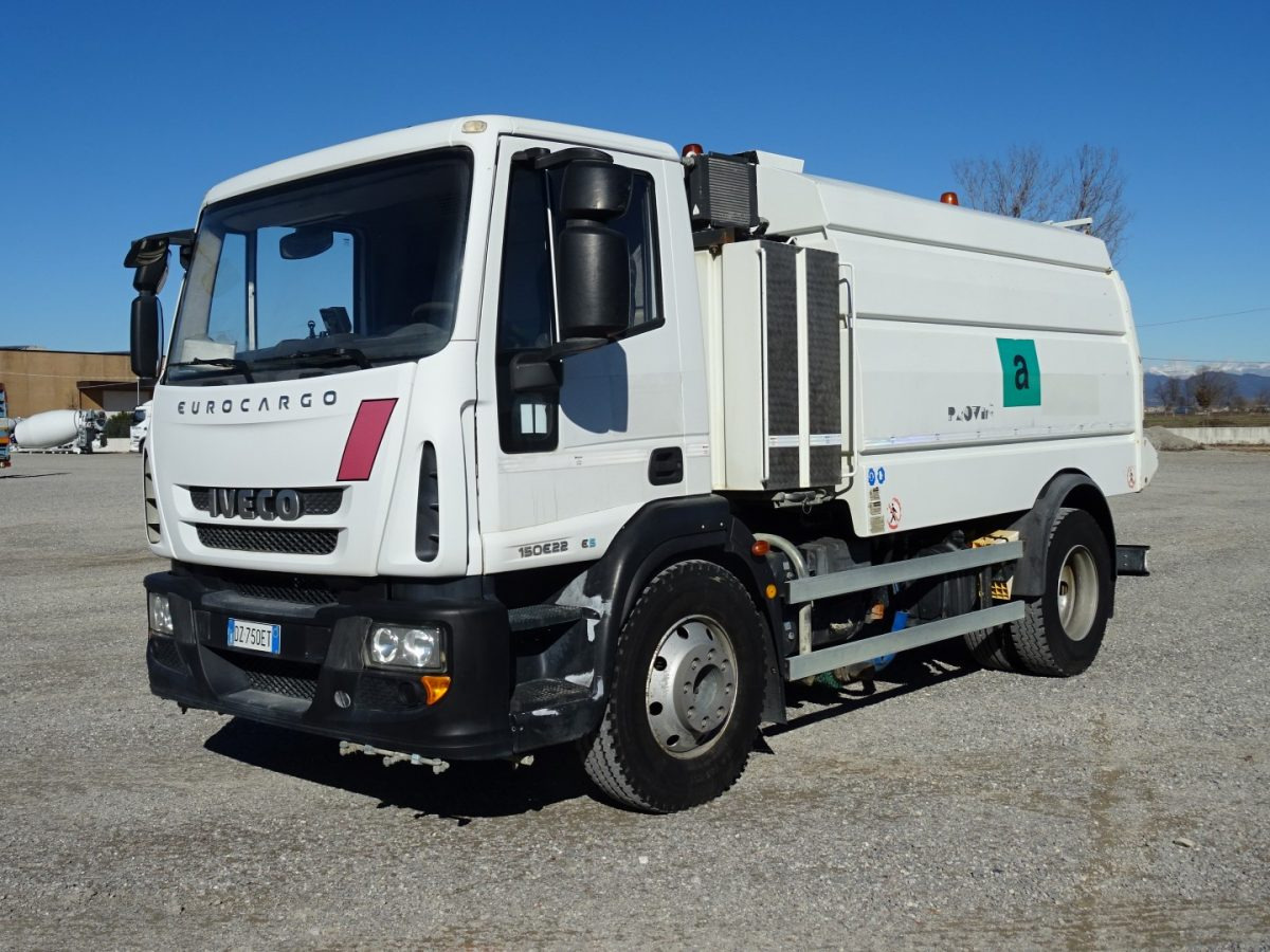 IVECO EUROCARGO 150E22 - Barredora vial: foto 3 IVECO EUROCARGO 150E22 - Barredora vial: foto 3