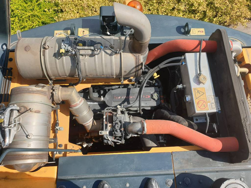 Excavadora de ruedas Hyundai HW 160: foto 12 Excavadora de ruedas Hyundai HW 160: foto 12