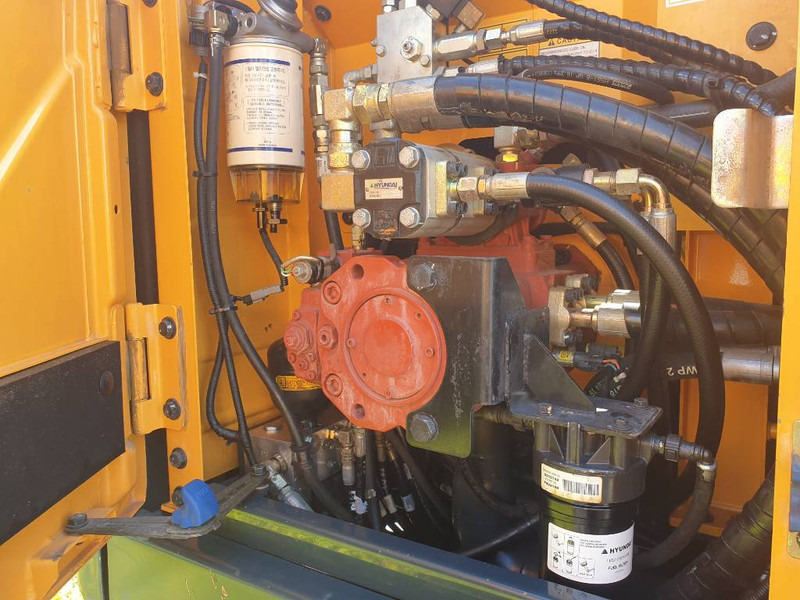 Excavadora de ruedas Hyundai HW 160: foto 9 Excavadora de ruedas Hyundai HW 160: foto 9