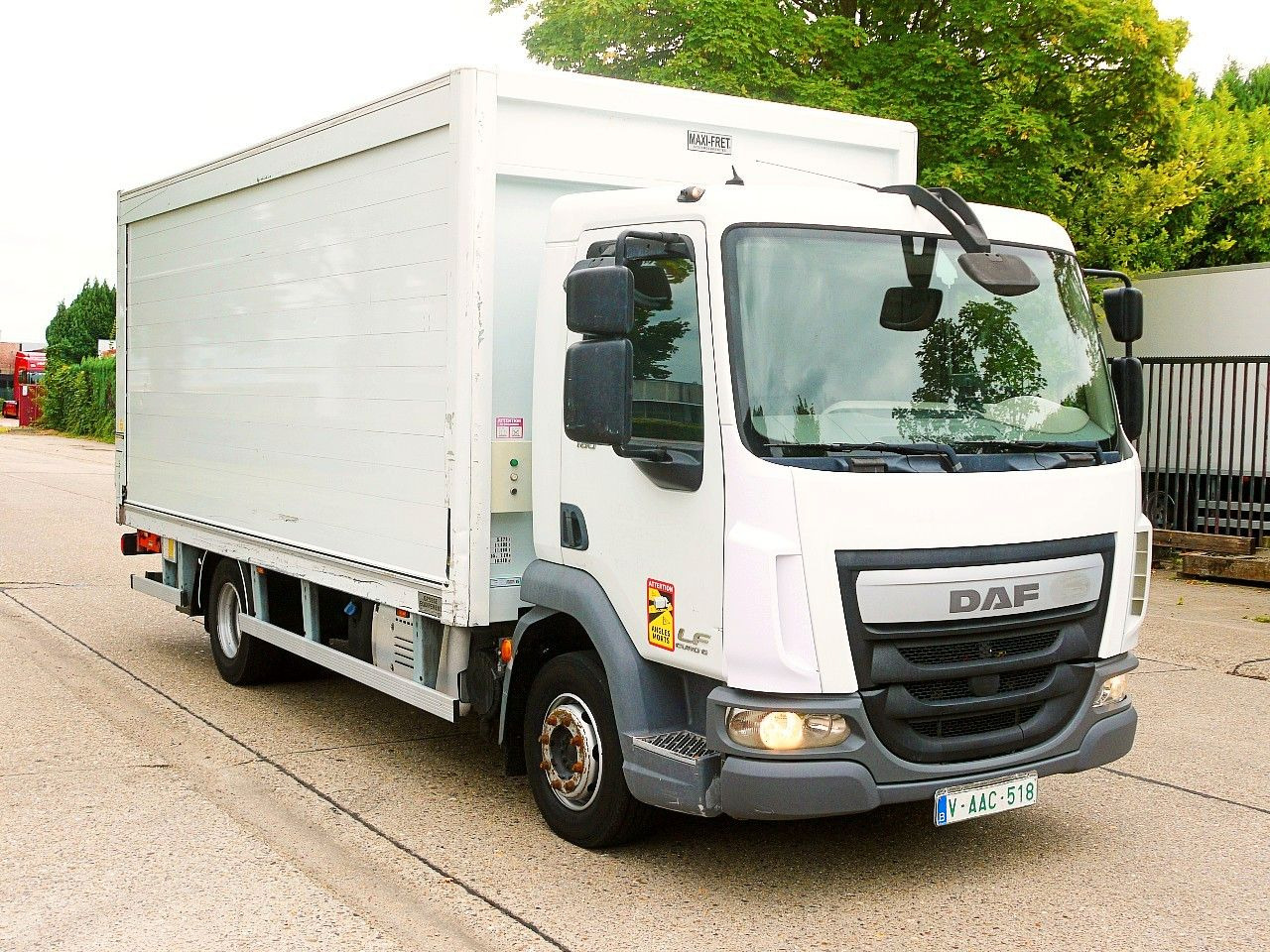 DAF LF 180 12 GETRANKENWAGEN LBW LUFT - Camión transporte de bebidas: foto 4 DAF LF 180 12 GETRANKENWAGEN LBW LUFT - Camión transporte de bebidas: foto 4