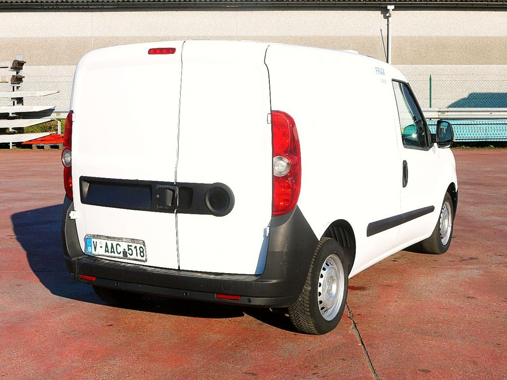 Fiat DOBLO 1.3 KUHLKASTENWAGEN RELEC FROID TR10 -20c - Furgoneta frigorifica: foto 5 Fiat DOBLO 1.3 KUHLKASTENWAGEN RELEC FROID TR10 -20c - Furgoneta frigorifica: foto 5