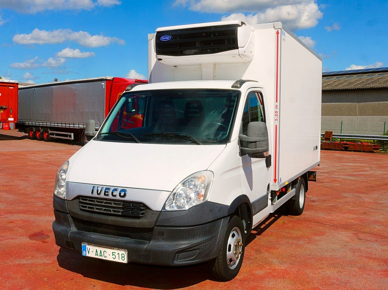 Iveco 35C13 DAILY KUHLKOFFER CARRIER XARIOS 600 MULTI - Furgoneta frigorifica: foto 5 Iveco 35C13 DAILY KUHLKOFFER CARRIER XARIOS 600 MULTI - Furgoneta frigorifica: foto 5