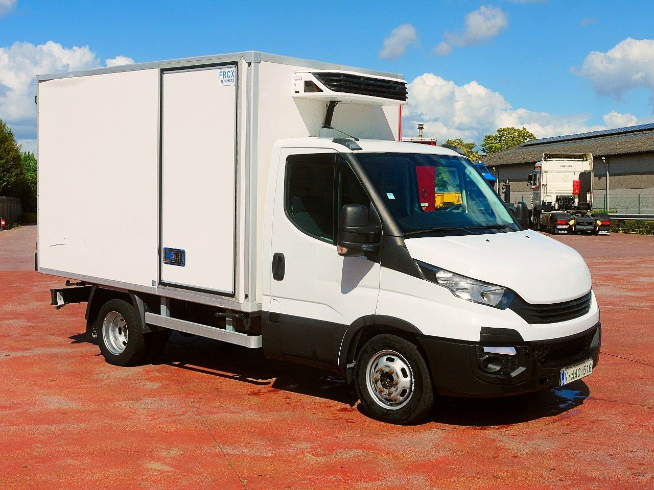 Iveco 35C14 KUHLKOFFER CARRIER XARIOS 350 -20C - Furgoneta frigorifica: foto 2 Iveco 35C14 KUHLKOFFER CARRIER XARIOS 350 -20C - Furgoneta frigorifica: foto 2