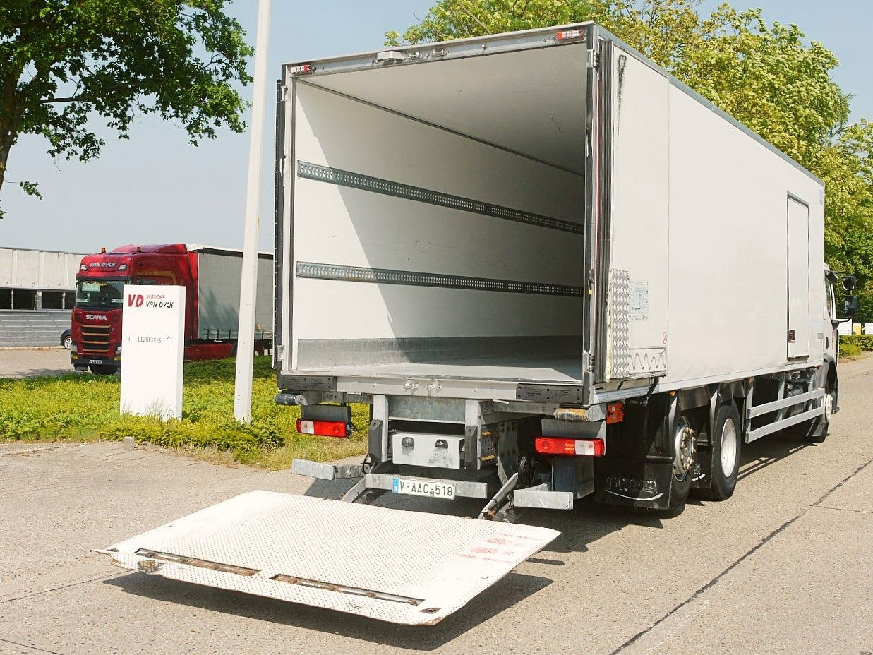 Camión frigorífico nuevo Renault D 26.320 6x2 KUHLKOFFER CARRIER SUPRA 850 XL CAB: foto 8