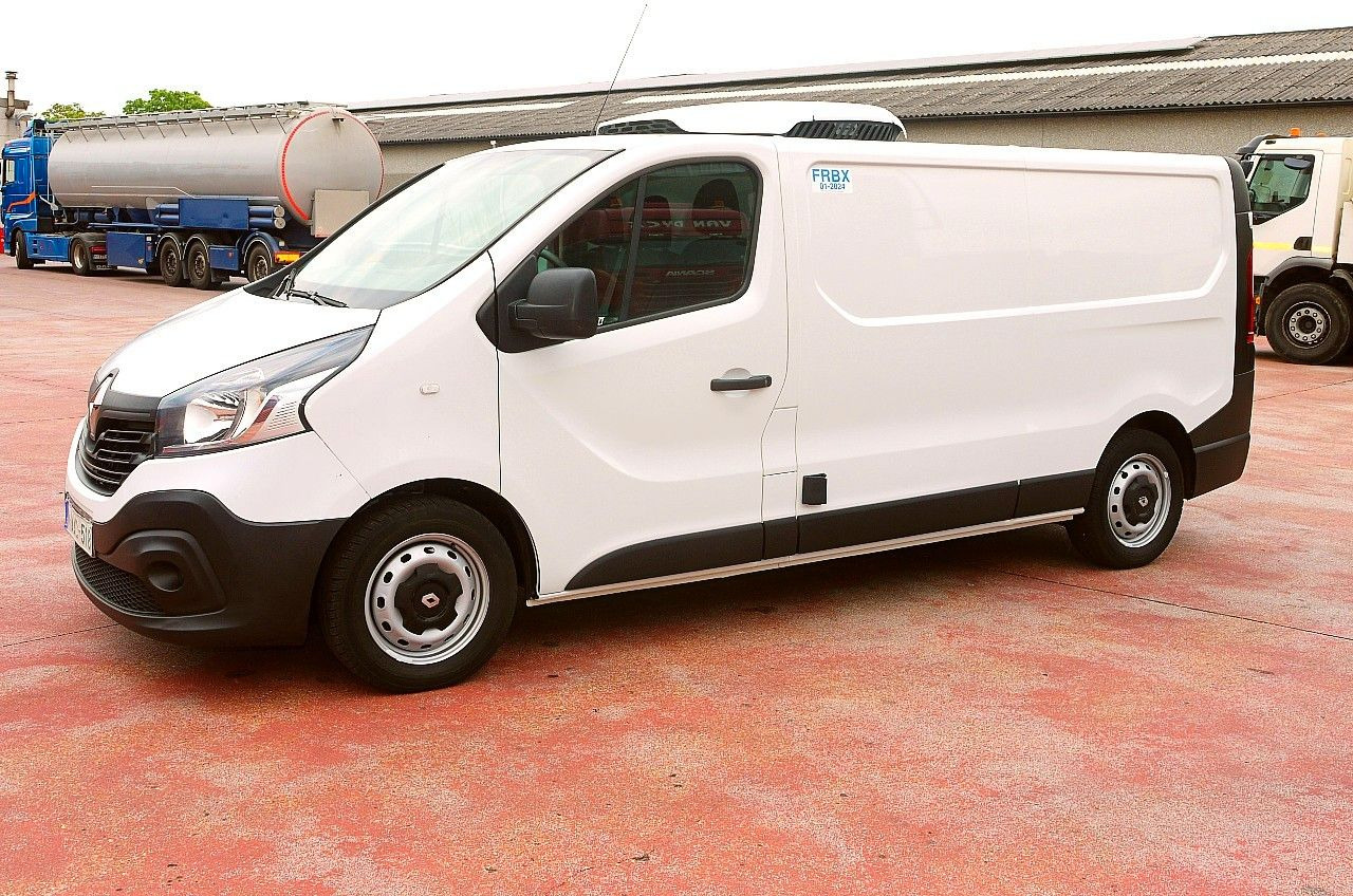 Renault TRAFIC L KUHLKASTENWAGEN CARRIER XARIOS 200 -20c - Furgoneta frigorifica: foto 4 Renault TRAFIC L KUHLKASTENWAGEN CARRIER XARIOS 200 -20c - Furgoneta frigorifica: foto 4