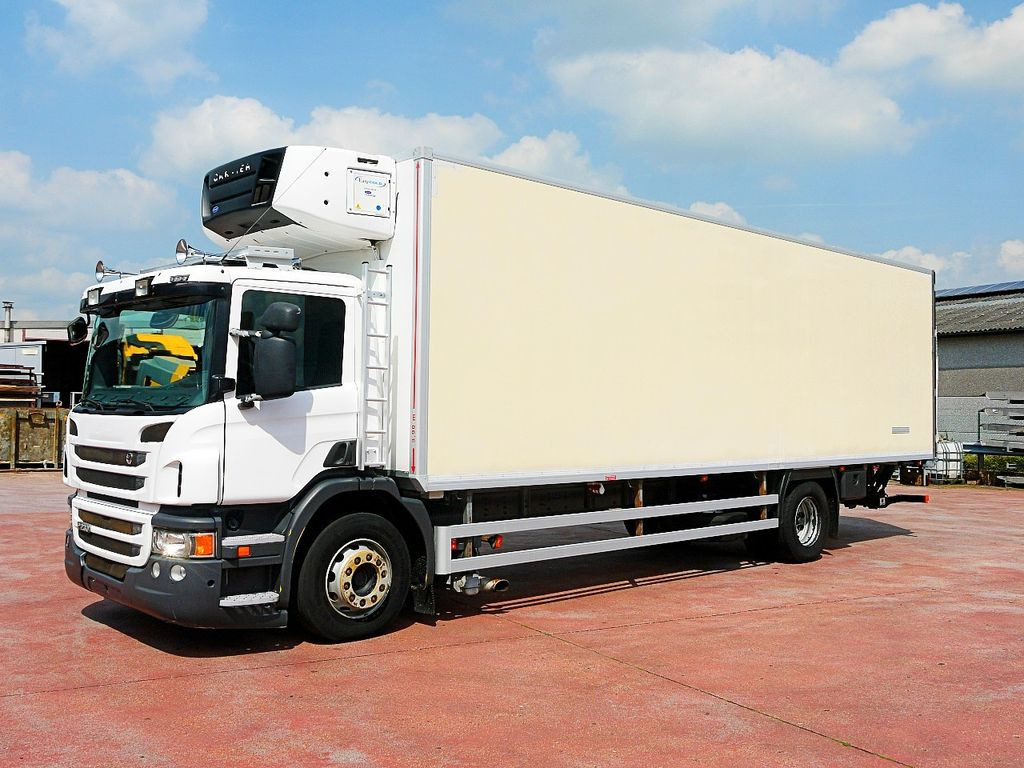 Scania P 230 KUHLKOFFER CARRIER SUPRA 950 MT A/C - Camión frigorífico: foto 4 Scania P 230 KUHLKOFFER CARRIER SUPRA 950 MT A/C - Camión frigorífico: foto 4
