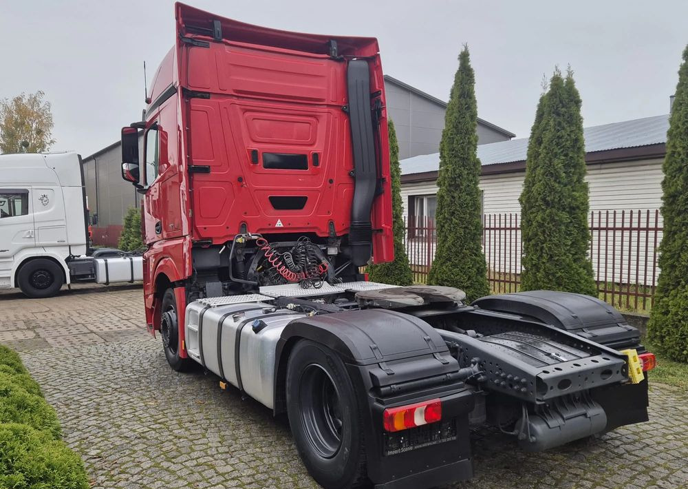 Mercedes-Benz 1845 - Cabeza tractora: foto 4 Mercedes-Benz 1845 - Cabeza tractora: foto 4