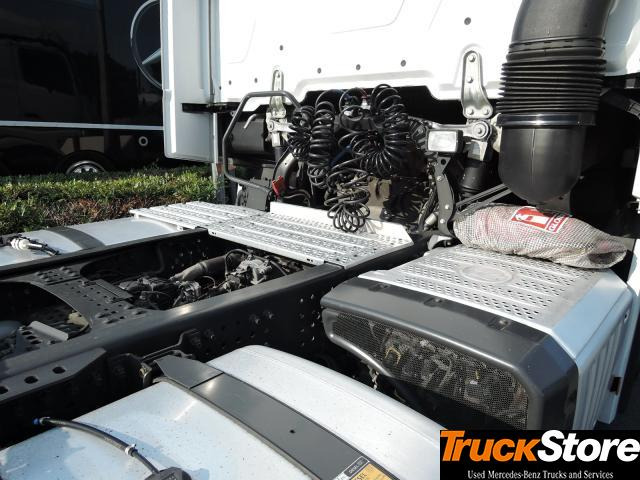 Mercedes-Benz Actros 1845 LS nRL - Cabeza tractora: foto 2 Mercedes-Benz Actros 1845 LS nRL - Cabeza tractora: foto 2