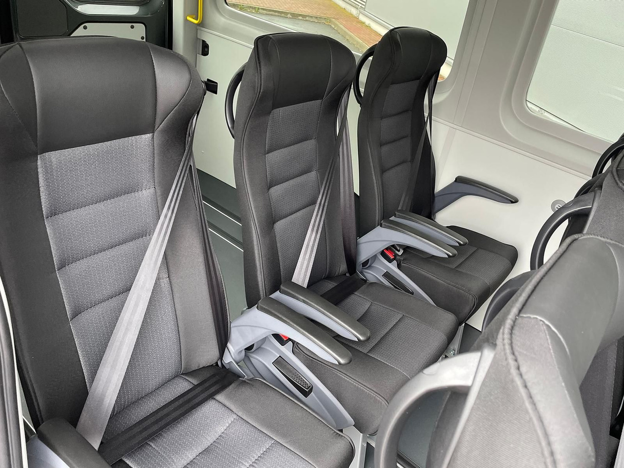 Coche MAN TGE 3.180 Kombi L3H2 INDIVIDUAL S LED ACC NAV: foto 22