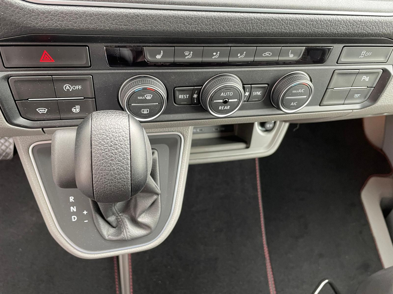 Coche MAN TGE 3.180 Kombi L3H2 INDIVIDUAL S LED ACC NAV: foto 28