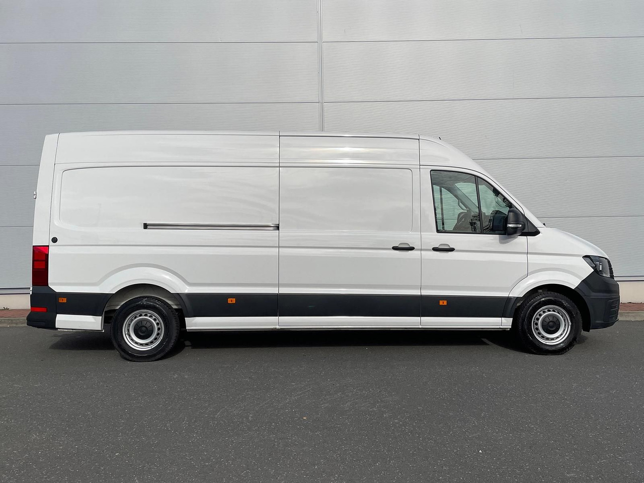 Volkswagen Crafter Kasten 35 L4H3 KAMERA KLIMA DAB - Furgón: foto 5 Volkswagen Crafter Kasten 35 L4H3 KAMERA KLIMA DAB - Furgón: foto 5