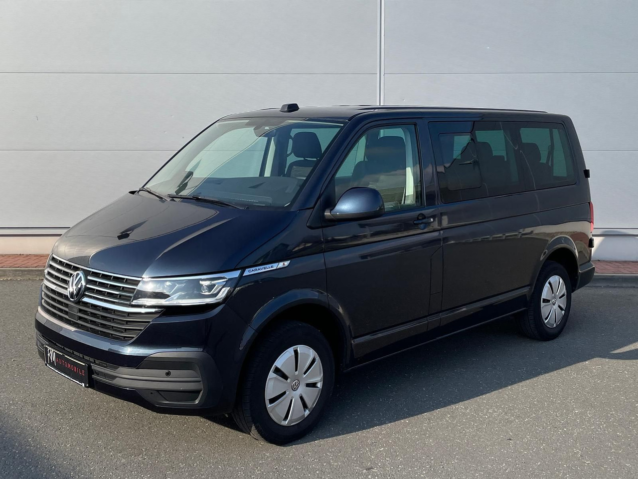 Volkswagen T6.1 Caravelle Comfortline NAV LED TEMP DAB PDC - Furgoneta de pasajeros: foto 1 Volkswagen T6.1 Caravelle Comfortline NAV LED TEMP DAB PDC - Furgoneta de pasajeros: foto 1