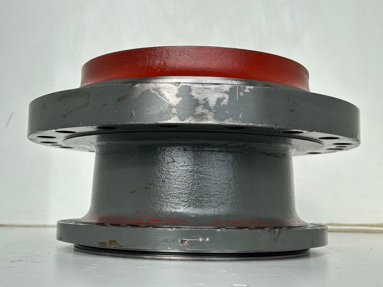 Liebherr Abtriebswellengehäuse ID-Nr.90208566 - Liebherr Kegelrollenlager ID-Nr.761001903. LH40, LH50, R926, R928, R930. #90208566.01342# - Reductor de giro para Maquinaria de construcción: foto 5 Liebherr Abtriebswellengehäuse ID-Nr.90208566 - Liebherr Kegelrollenlager ID-Nr.761001903. LH40, LH50, R926, R928, R930. #90208566.01342# - Reductor de giro para Maquinaria de construcción: foto 5