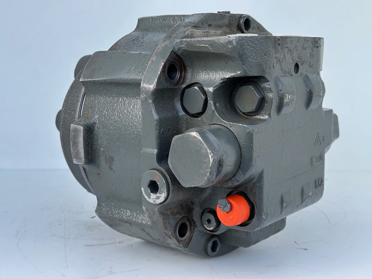 Liebherr Hydraulikeinbaumotor Typ:LH46VE 108. ID-Nr.11428178 . LOS926-1715,R926-1715,R928-1715,R930-1716,R934-1550,R936K-LC,R936K-NLC,R936K-SLC,R938. #11428178.0663# - Mando final para Maquinaria de construcción: foto 5 Liebherr Hydraulikeinbaumotor Typ:LH46VE 108. ID-Nr.11428178 . LOS926-1715,R926-1715,R928-1715,R930-1716,R934-1550,R936K-LC,R936K-NLC,R936K-SLC,R938. #11428178.0663# - Mando final para Maquinaria de construcción: foto 5