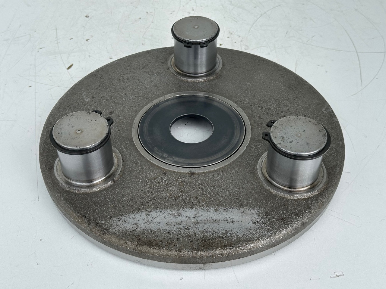 Liebherr Planetenträger ID-Nr.90024938. FAT400P112 -FAT400P130 - FAT400P139. LO1936, LOS926, R926, R928, R930, R934, R936, R940, R944, R946, R950 T. #90024938.C1.6075# - Mando final para Maquinaria de construcción: foto 1 Liebherr Planetenträger ID-Nr.90024938. FAT400P112 -FAT400P130 - FAT400P139. LO1936, LOS926, R926, R928, R930, R934, R936, R940, R944, R946, R950 T. #90024938.C1.6075# - Mando final para Maquinaria de construcción: foto 1