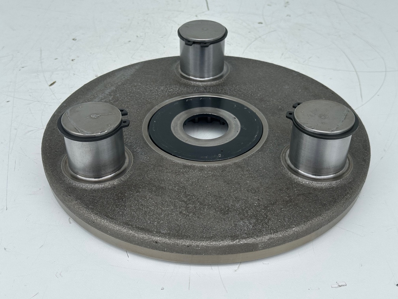 Liebherr Planetenträger ID-Nr.90024938. FAT400P112 -FAT400P130 - FAT400P139. LO1936, LOS926, R926, R928, R930, R934, R936, R940, R944, R946, R950 T. #90024938.L1.6897# - Mando final para Maquinaria de construcción: foto 2 Liebherr Planetenträger ID-Nr.90024938. FAT400P112 -FAT400P130 - FAT400P139. LO1936, LOS926, R926, R928, R930, R934, R936, R940, R944, R946, R950 T. #90024938.L1.6897# - Mando final para Maquinaria de construcción: foto 2