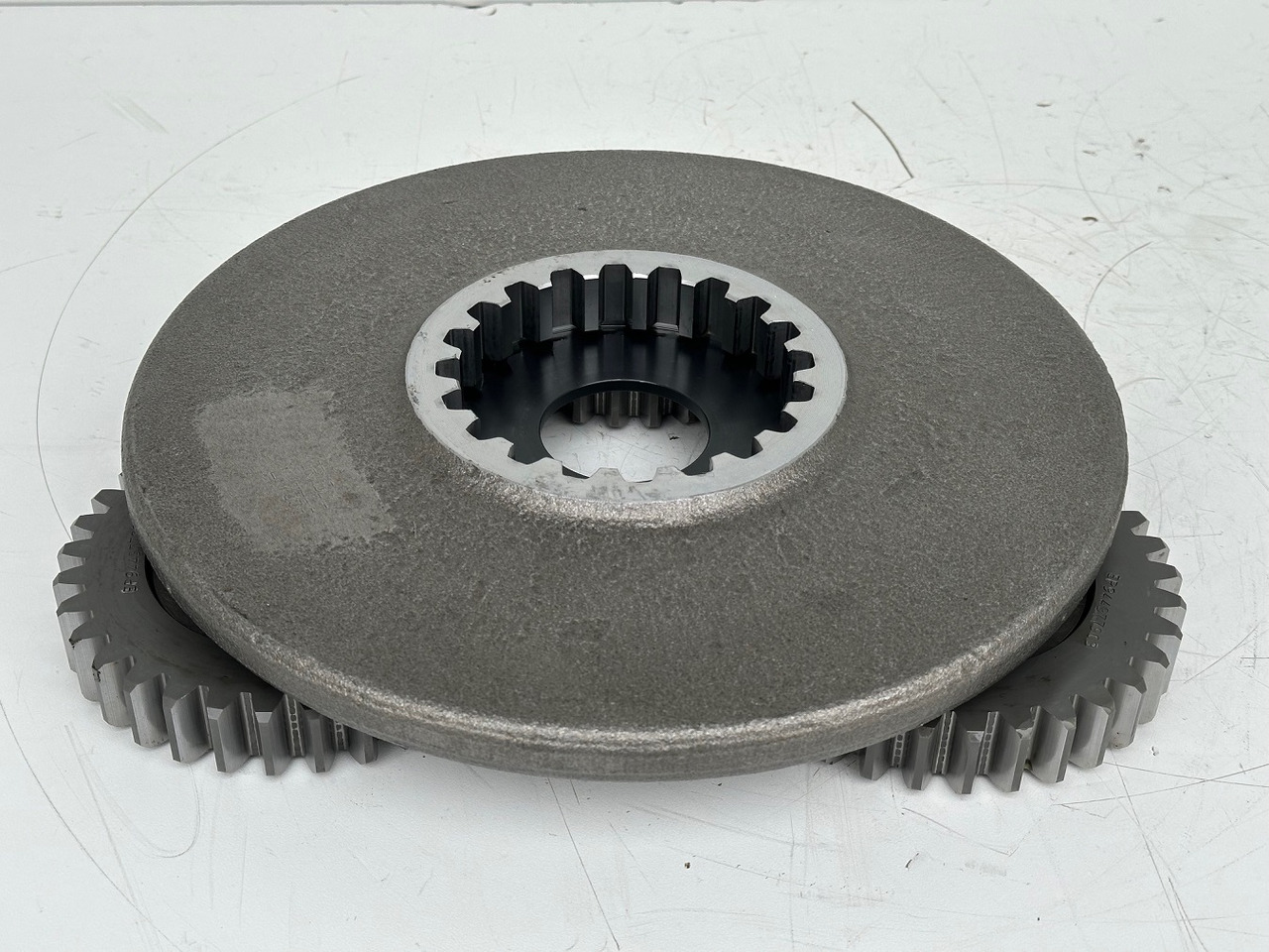 Liebherr Planetenträger ID-Nr.944378503 mit Planetenrädern ID-Nr.944377803. FAT550 FAT550P046. A900,LH120,LH150,E974,ER974,R964,R966,R970,R974,R976,R980,R984. #PL.9443785.PL9443779.2374# - Mando final para Excavadora: foto 3 Liebherr Planetenträger ID-Nr.944378503 mit Planetenrädern ID-Nr.944377803. FAT550 FAT550P046. A900,LH120,LH150,E974,ER974,R964,R966,R970,R974,R976,R980,R984. #PL.9443785.PL9443779.2374# - Mando final para Excavadora: foto 3