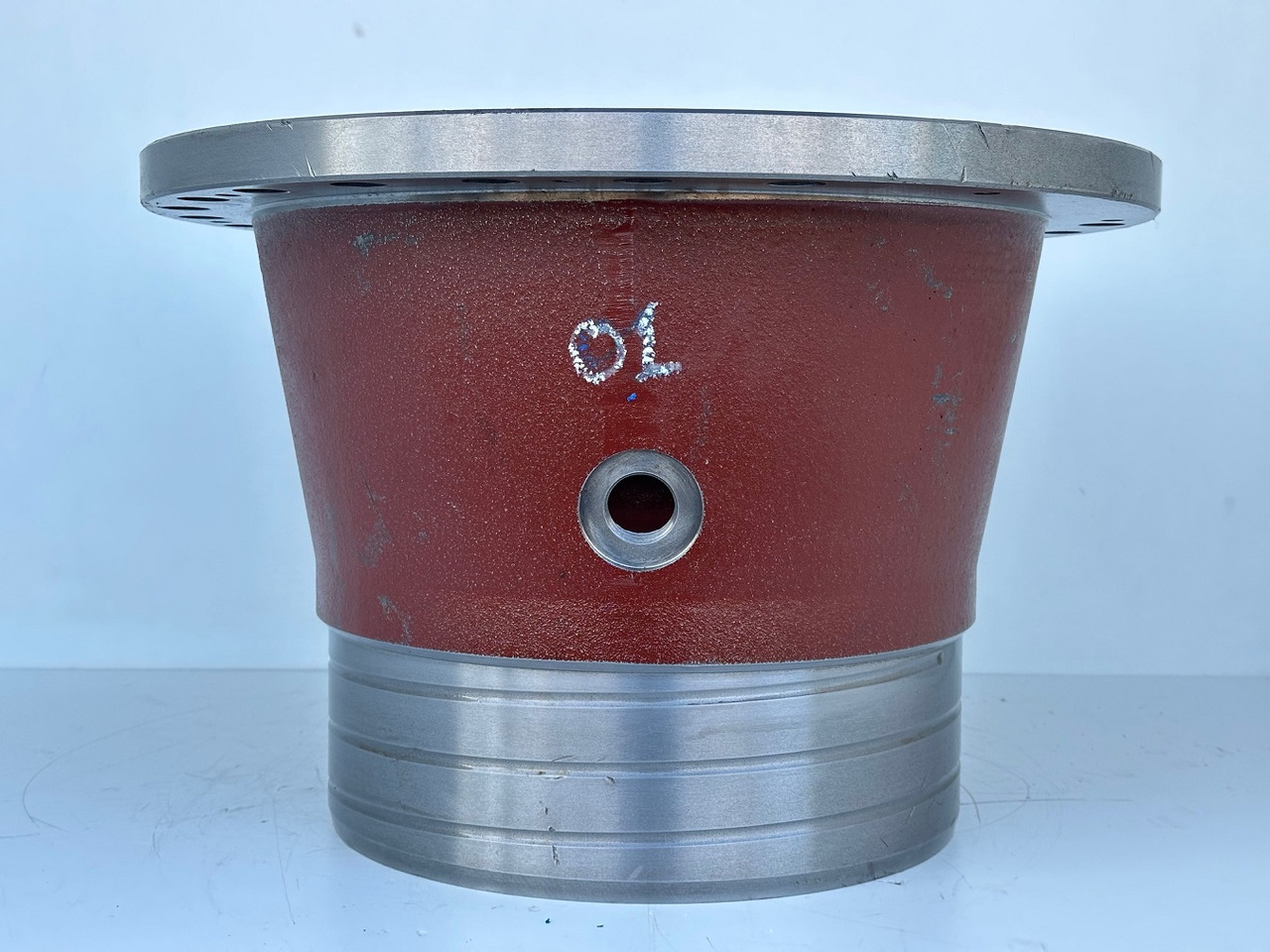 Original Liebherr Abtriebswellengehäuse ID-Nr.932917901 mit Kegelrollenlager ID-Nr.746231701. A954B, A954C, LH80, R954 CG, EP954, ER954, P954, R954 B, R954 C. #932917901.01# - Reductor de giro para Maquinaria de construcción: foto 1 Original Liebherr Abtriebswellengehäuse ID-Nr.932917901 mit Kegelrollenlager ID-Nr.746231701. A954B, A954C, LH80, R954 CG, EP954, ER954, P954, R954 B, R954 C. #932917901.01# - Reductor de giro para Maquinaria de construcción: foto 1