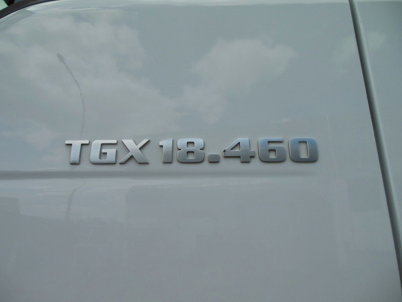MAN TGX 18.460, XLX, VOLL LUFT, PRITSCHE 9,2M, TOP!! - Camión lona: foto 5 MAN TGX 18.460, XLX, VOLL LUFT, PRITSCHE 9,2M, TOP!! - Camión lona: foto 5