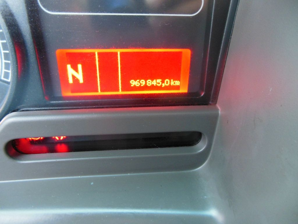 Camión caja abierta Renault MIDLUM DXI 180.08: foto 20