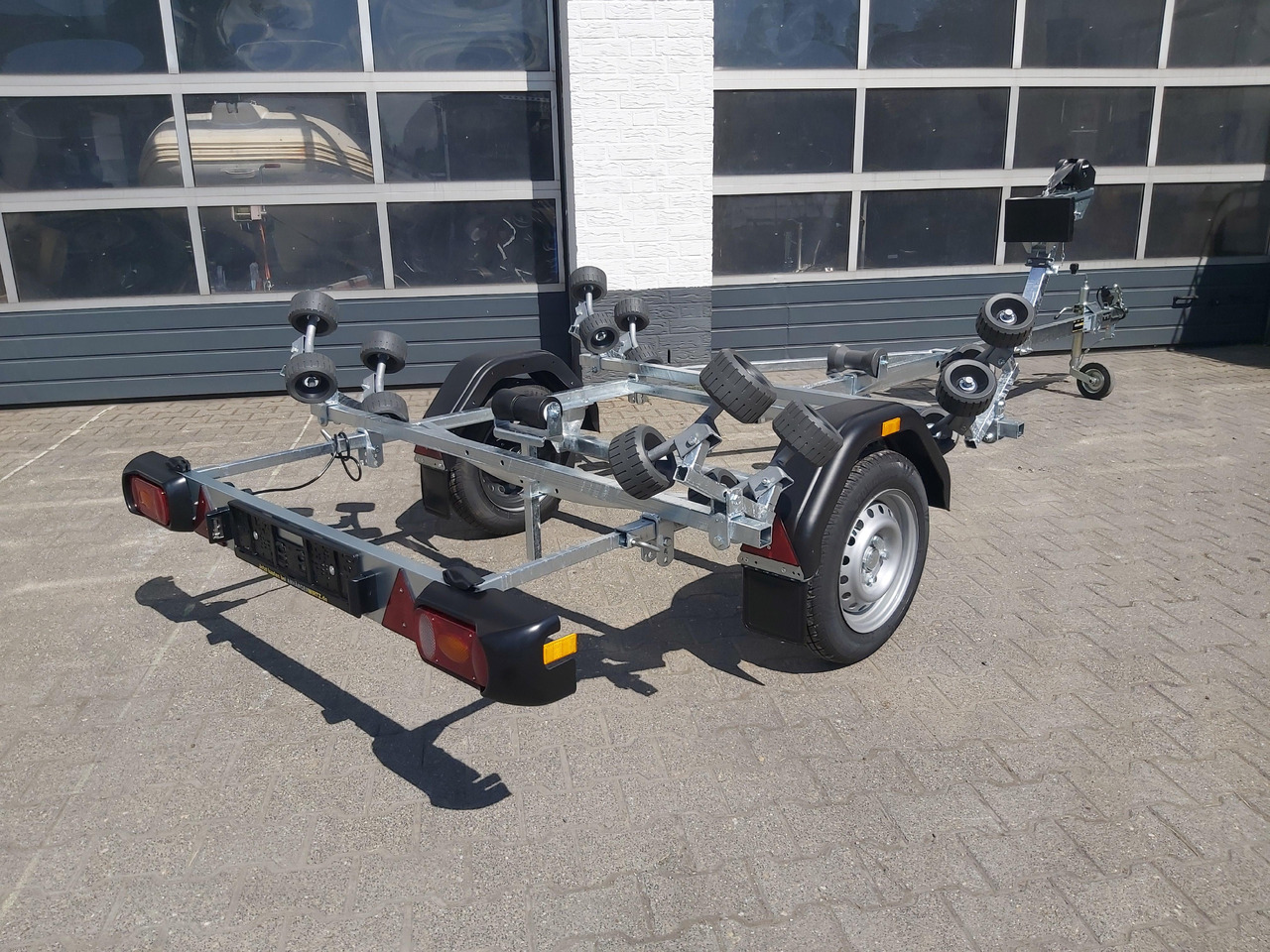 Brenderup Bootsanhänger Schlauchbootanhänger 150600UB RBX 600kg Januar online Aktion - Remolque para barco: foto 5 Brenderup Bootsanhänger Schlauchbootanhänger 150600UB RBX 600kg Januar online Aktion - Remolque para barco: foto 5