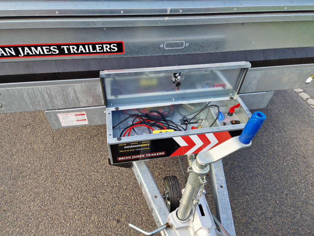 Brian James Trailer Tipper 526-4020 400x200x100cm Aufsatz elek. blackline LED Tridem 3500kg Aktion - Remolque volquete: foto 5 Brian James Trailer Tipper 526-4020 400x200x100cm Aufsatz elek. blackline LED Tridem 3500kg Aktion - Remolque volquete: foto 5