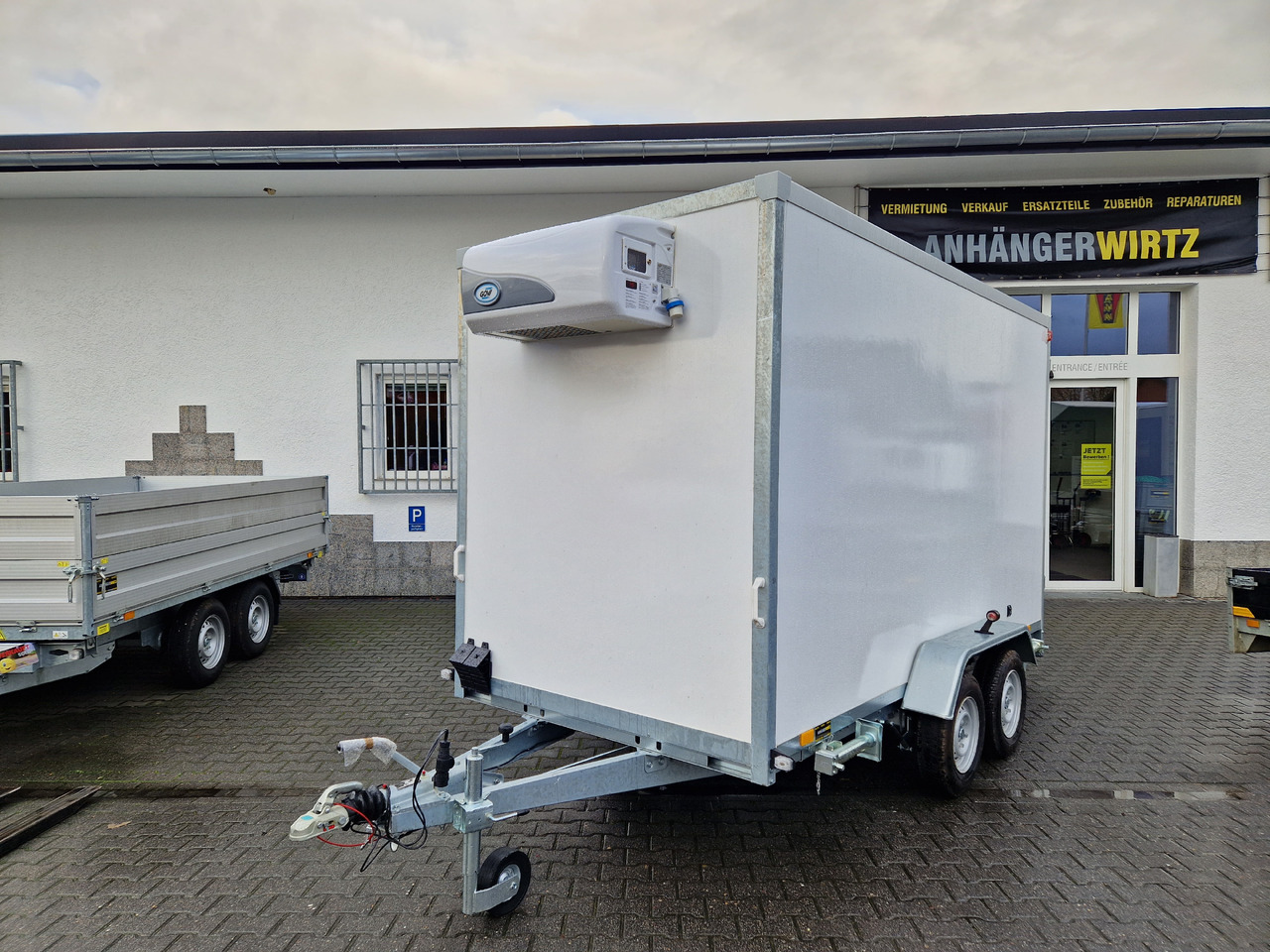 Kargo CoolBoxx FK2736HT 355x162x198cm 230V +Kühlung Govi Arktik 2000 (L) 2700kg - Remolque frigorífico: foto 1 Kargo CoolBoxx FK2736HT 355x162x198cm 230V +Kühlung Govi Arktik 2000 (L) 2700kg - Remolque frigorífico: foto 1
