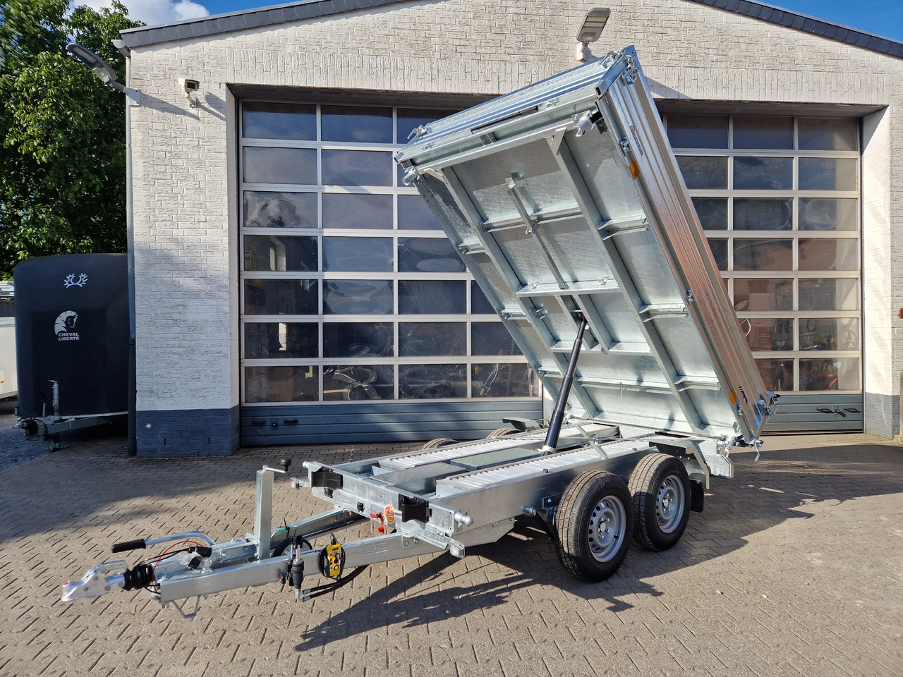 Saris Kipper 3 SKS 310 176 40cm Stahlwände HD elektro Notpumpe Alurampen Stützen 3000kg 100km/H - Remolque volquete: foto 1 Saris Kipper 3 SKS 310 176 40cm Stahlwände HD elektro Notpumpe Alurampen Stützen 3000kg 100km/H - Remolque volquete: foto 1