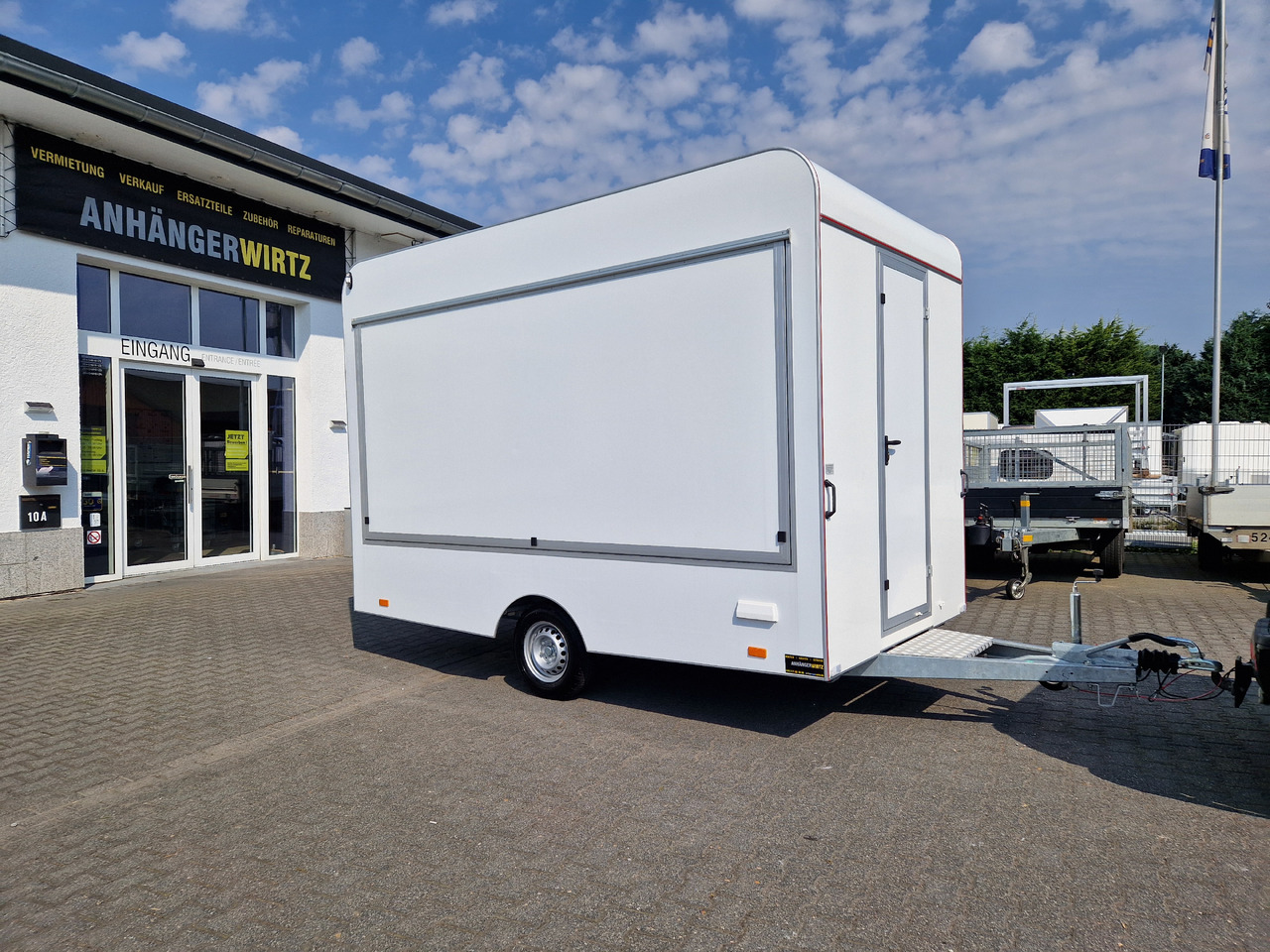 Verkaufsanhänger VK 360 200 aero retro 360cm 1 Verkaufsklappe 1300kg Winter AKTION - Remolque venta ambulante: foto 3 Verkaufsanhänger VK 360 200 aero retro 360cm 1 Verkaufsklappe 1300kg Winter AKTION - Remolque venta ambulante: foto 3