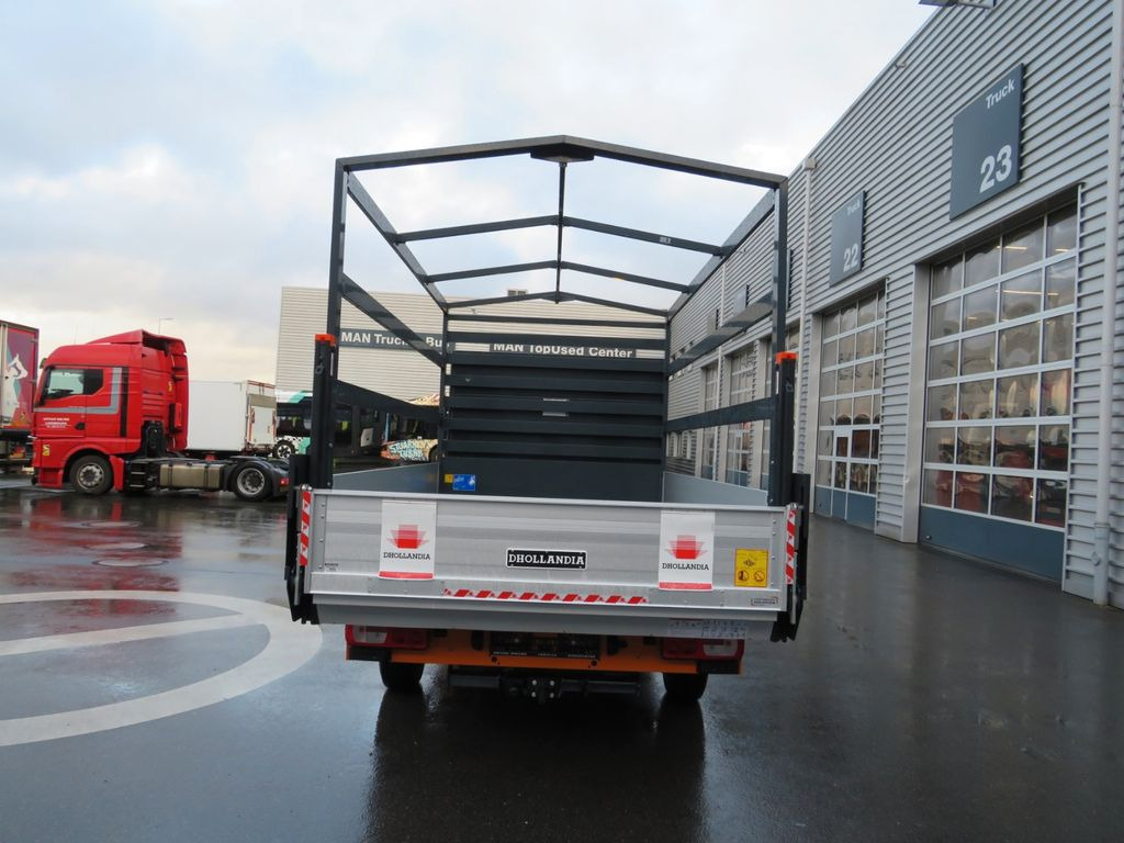 Volkswagen Crafter 35 L4 EK Pritsche+Plane+Werkzeugkoffer - Furgoneta con lona: foto 5 Volkswagen Crafter 35 L4 EK Pritsche+Plane+Werkzeugkoffer - Furgoneta con lona: foto 5