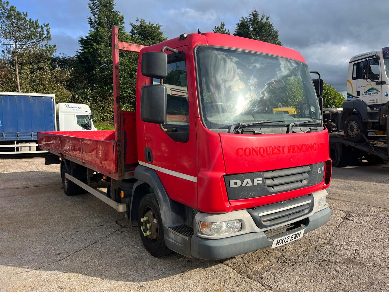 DAF LF 45 160 - Camión caja abierta: foto 1 DAF LF 45 160 - Camión caja abierta: foto 1