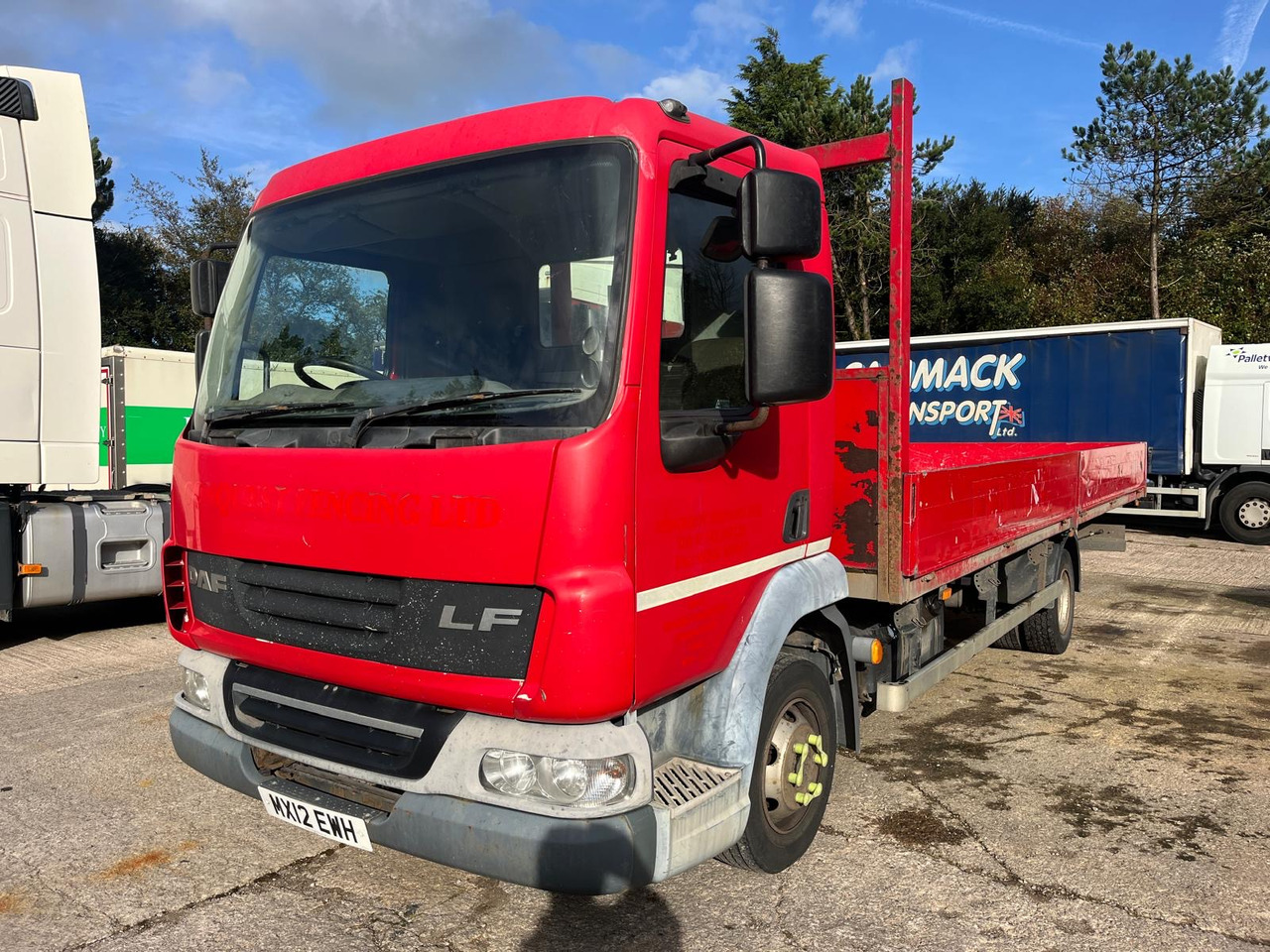 DAF LF 45 160 - Camión caja abierta: foto 2 DAF LF 45 160 - Camión caja abierta: foto 2