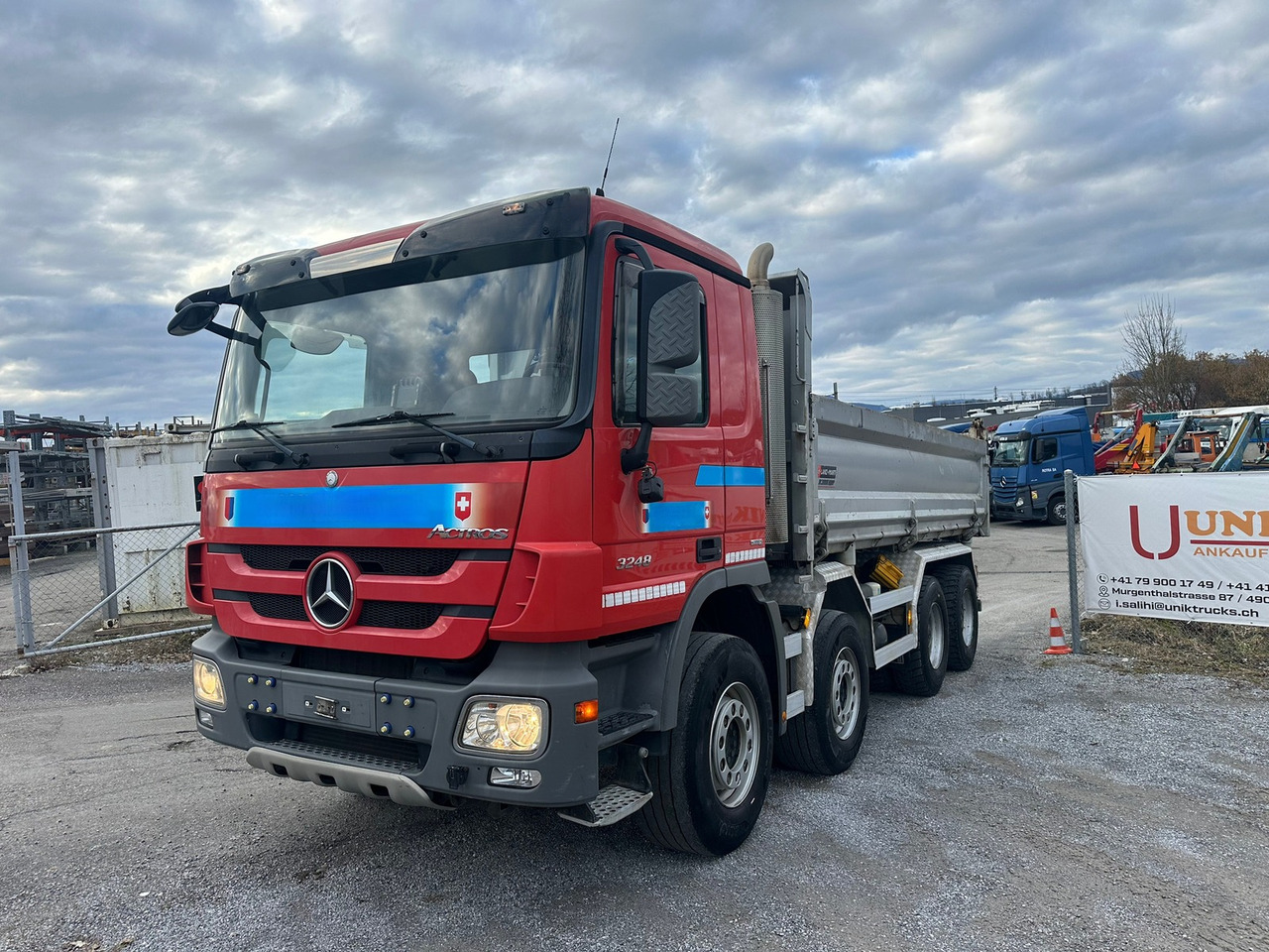 MERCEDES-BENZ Actros 3248 8x4 Kipper - Camión volquete: foto 2 MERCEDES-BENZ Actros 3248 8x4 Kipper - Camión volquete: foto 2