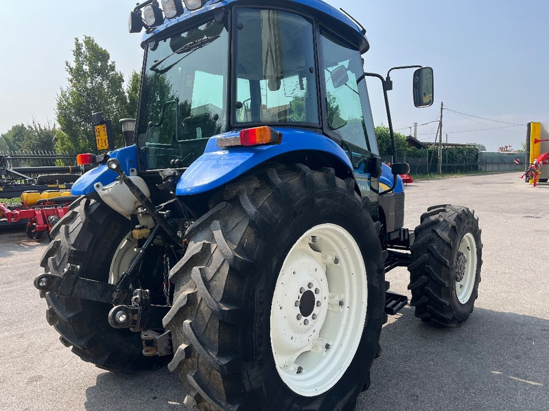 New Holland TD 90 D - Tractor: foto 5 New Holland TD 90 D - Tractor: foto 5