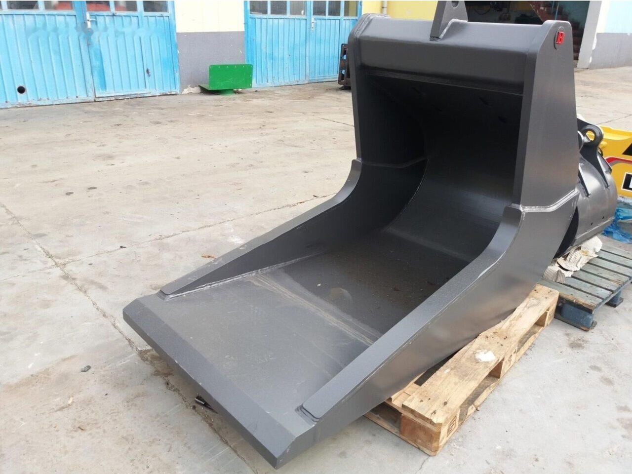 Balavto quarry bucket 1000 mm - Cazo para excavadora para Maquinaria de construcción: foto 3 Balavto quarry bucket 1000 mm - Cazo para excavadora para Maquinaria de construcción: foto 3