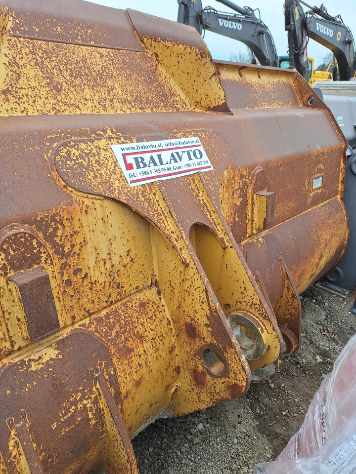 Caterpillar Loader bucket 3300 mm - Cazo cargador: foto 5 Caterpillar Loader bucket 3300 mm - Cazo cargador: foto 5