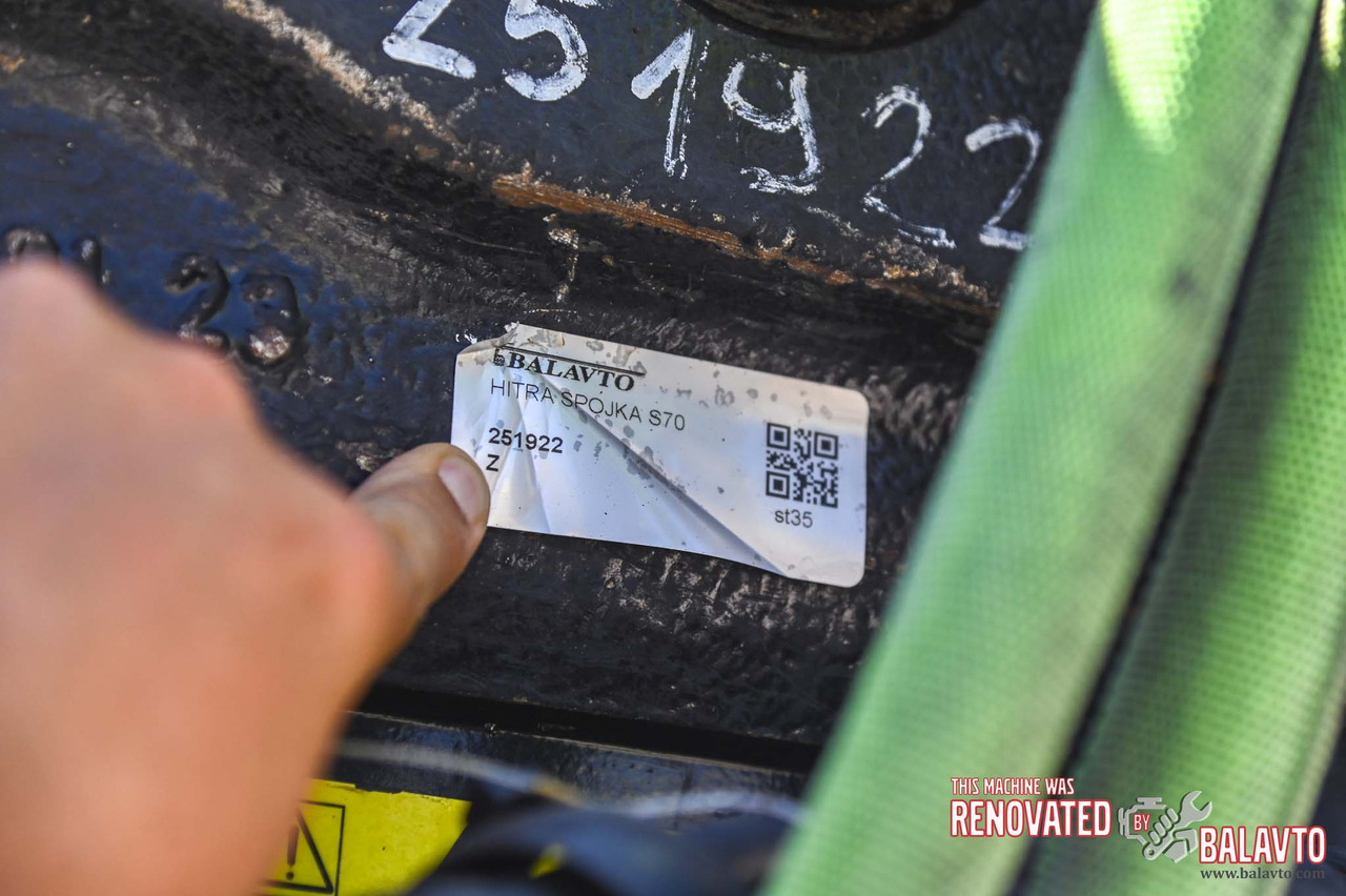 Excavadora de cadenas VOLVO ECR235EL: foto 42