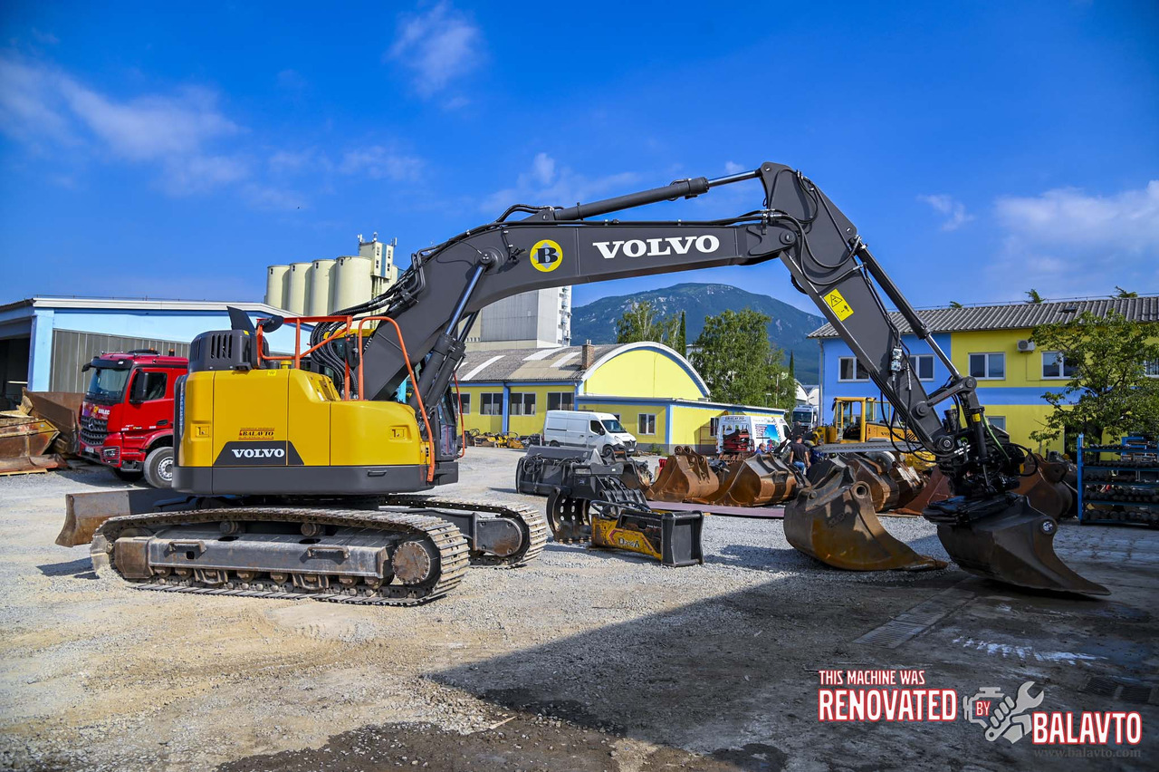 Excavadora de cadenas VOLVO ECR235EL: foto 13