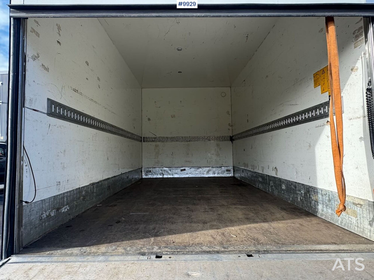 Box Truck Iveco Daily with Tail Lift - Furgoneta caja cerrada: foto 5 Box Truck Iveco Daily with Tail Lift - Furgoneta caja cerrada: foto 5