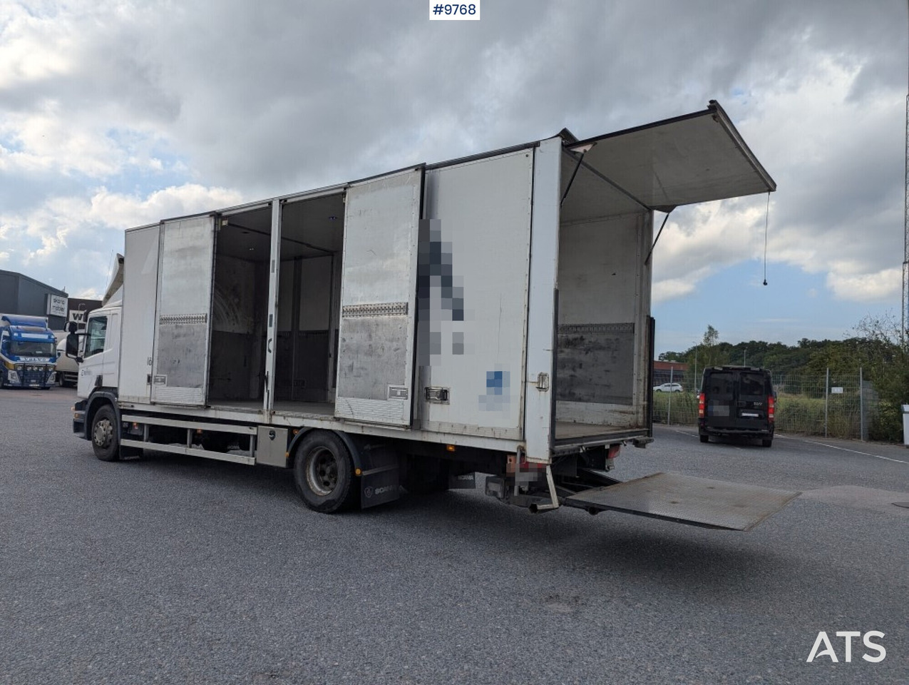 Box Truck Scania P280 4X2 with tail lift - Camión caja cerrada: foto 3 Box Truck Scania P280 4X2 with tail lift - Camión caja cerrada: foto 3
