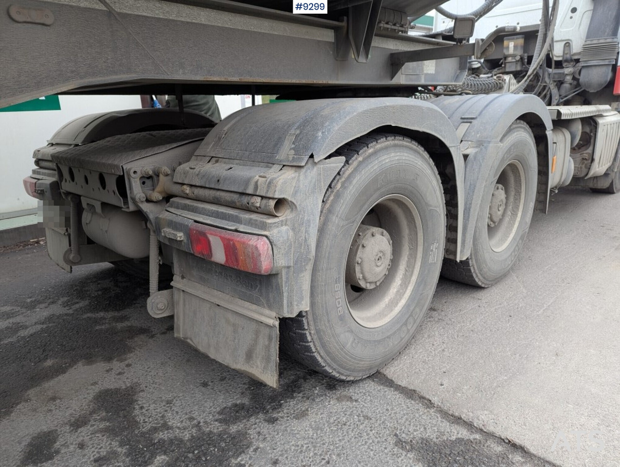 Leasing de  Tractor Unit Mercedes-Benz Arocs 3351 6x4 with tipper trailer Tractor Unit Mercedes-Benz Arocs 3351 6x4 with tipper trailer: foto 16