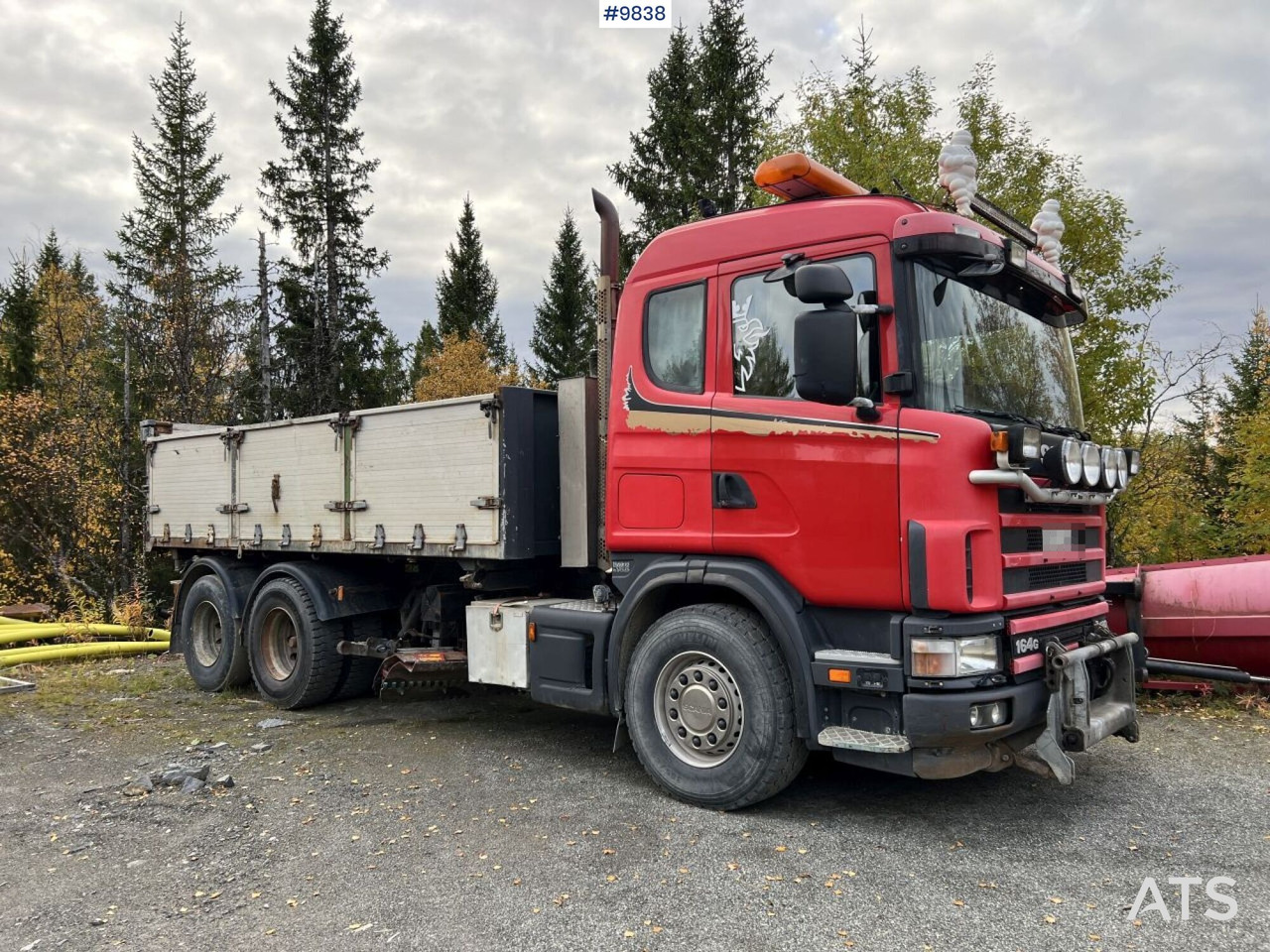 Dump Truck Scania R164 with plow equipment and underbite - Camión volquete: foto 2 Dump Truck Scania R164 with plow equipment and underbite - Camión volquete: foto 2