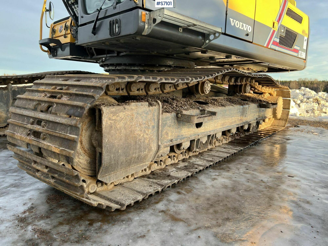 Excavator Volvo EC250DL - Excavadora de cadenas: foto 5 Excavator Volvo EC250DL - Excavadora de cadenas: foto 5